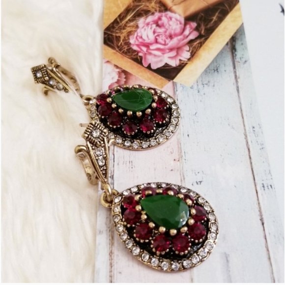 NEW Rhinestone Earrings - Picture 10 of 14